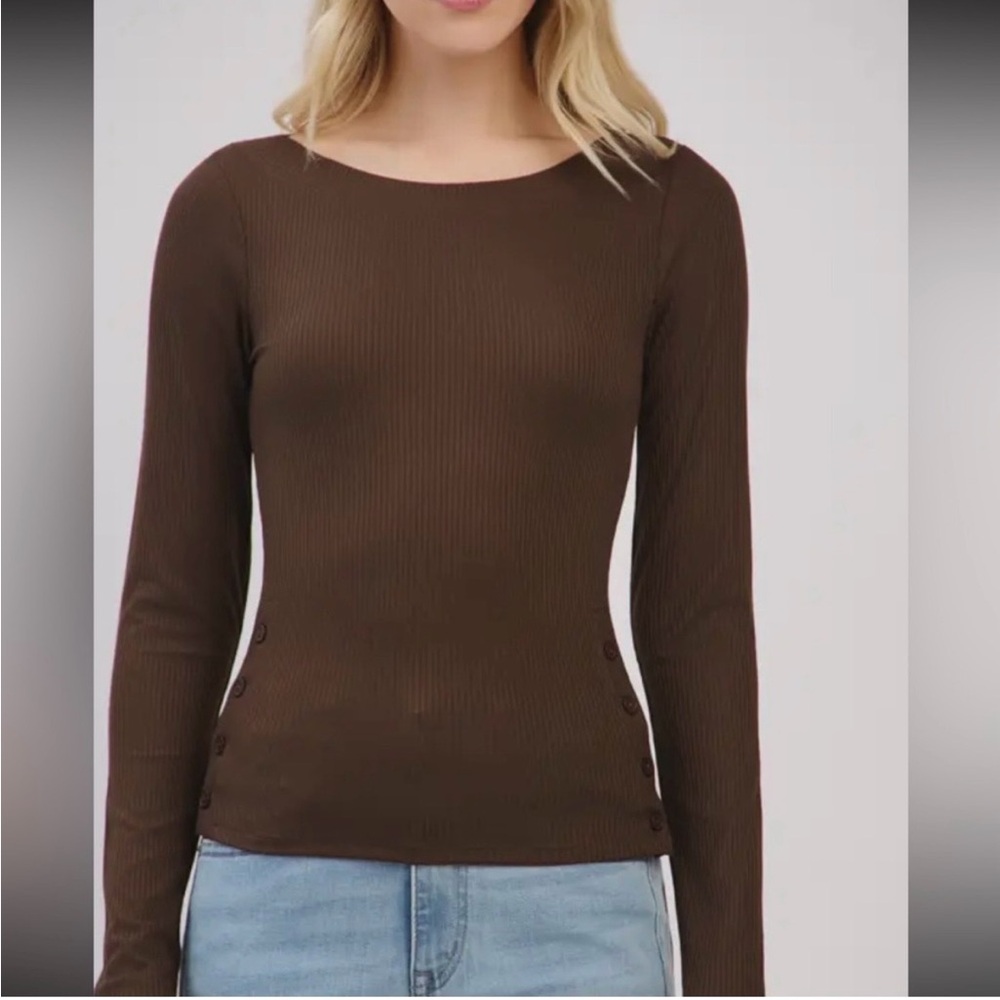 Heart +Hips Ribbed Long Sleeve Wide Neck Top With Four Button Detail - NWT - Picture 3 of 17
